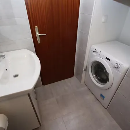 Apartment With Parking Space - 24071 Makarska
