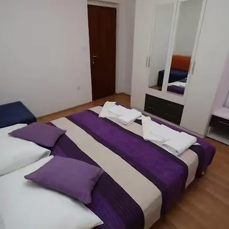 With Parking Space - 24071 Makarska