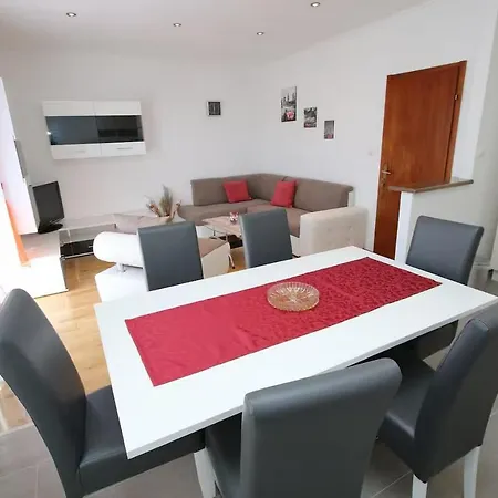 With Parking Space - 24071 Apartment Makarska